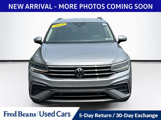2022 Volkswagen Tiguan SE photo 2