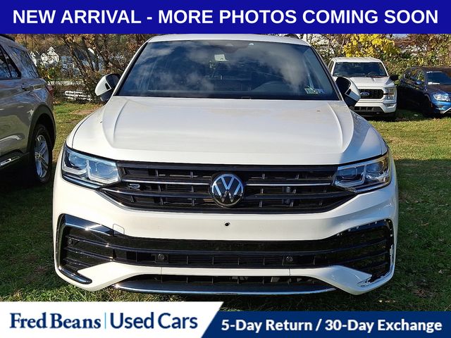 2022 Volkswagen Tiguan SEL Premium R-Line photo 2