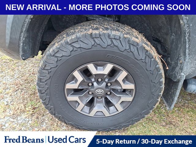 2019 Toyota Tacoma TRD Off-Road photo 3