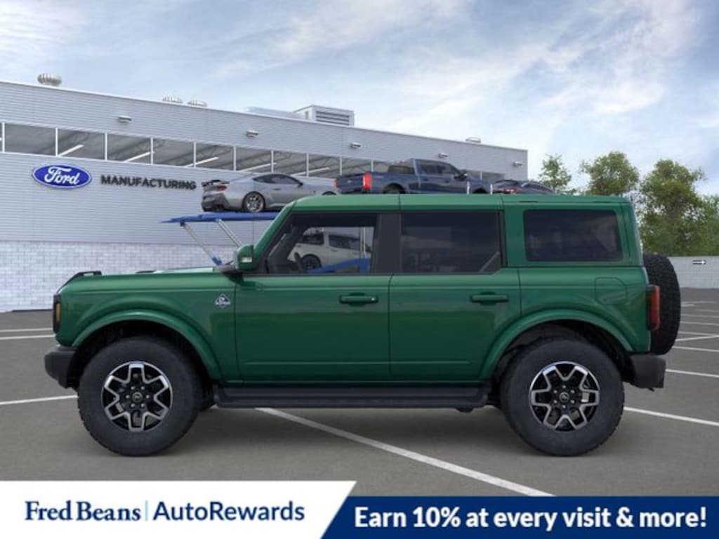 New 2025 Ford Bronco Outer Banks SUV