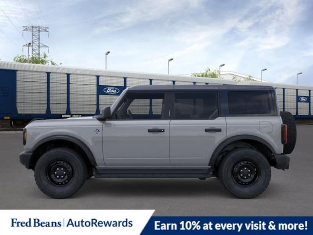 New 2026 Ford Bronco Outer Banks SUV