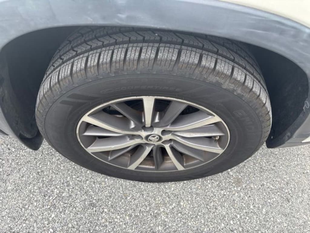 Used 2019 Toyota Highlander XLE SUV