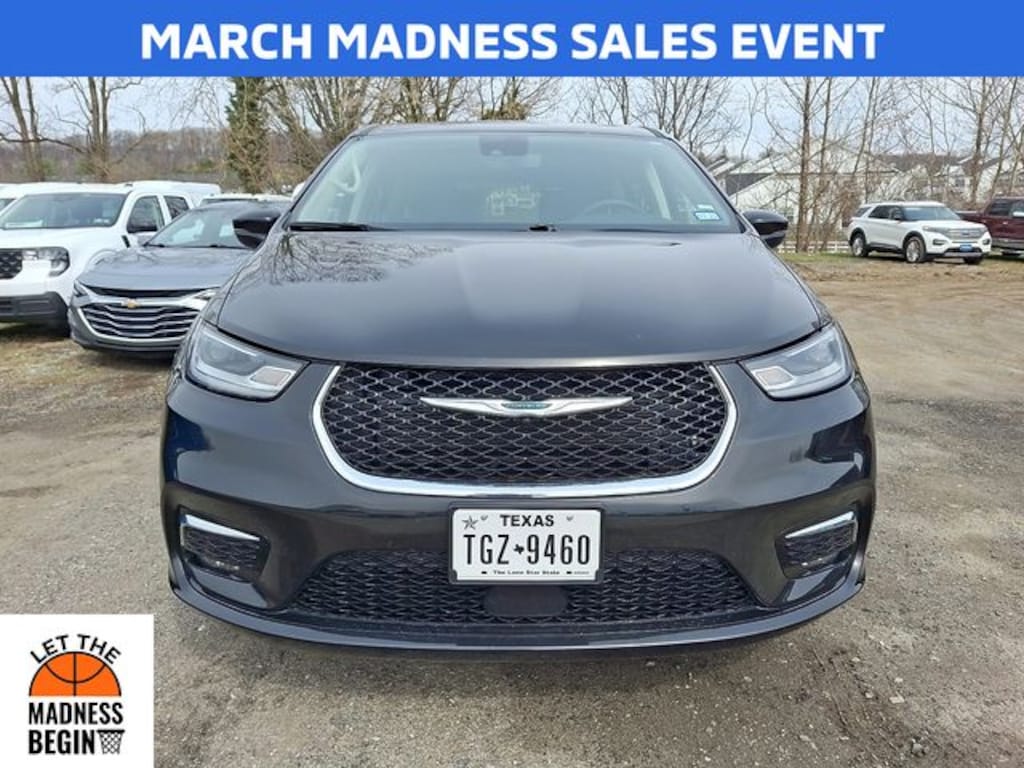 Certified 2023 Chrysler Pacifica Touring L Van Passenger Van