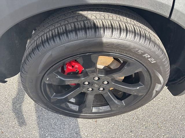 2022 Ford Explorer ST photo 2