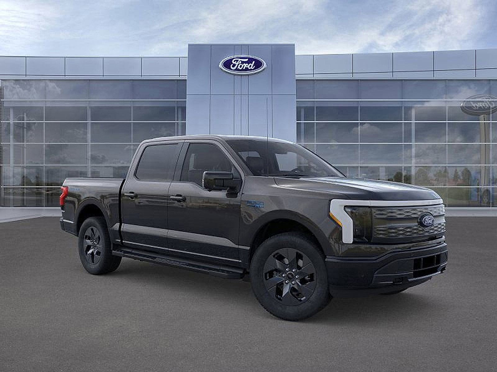 2025 Ford F-150 Lightning Lariat's photo