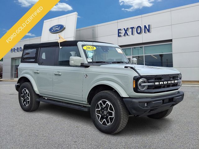 2022 Ford Bronco 4-Door Outer Banks's photo