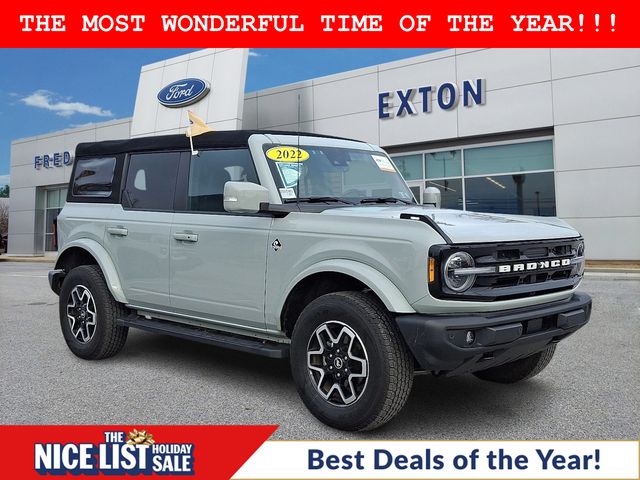 2022 Ford Bronco 4-Door Outer Banks's photo