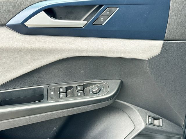 2022 Volkswagen Taos SE - Photo 23