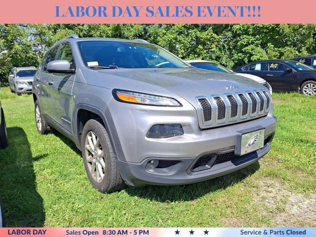 Used 2017 Jeep Cherokee Latitude SUV