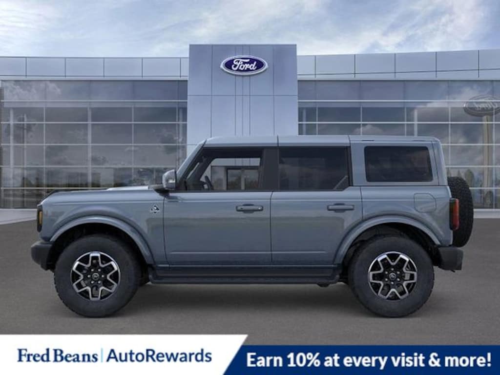 New 2025 Ford Bronco Outer Banks SUV