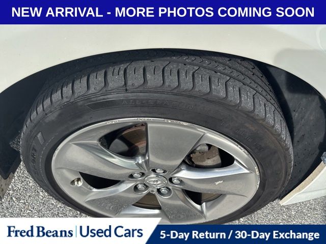 2013 Toyota Prius One photo 2