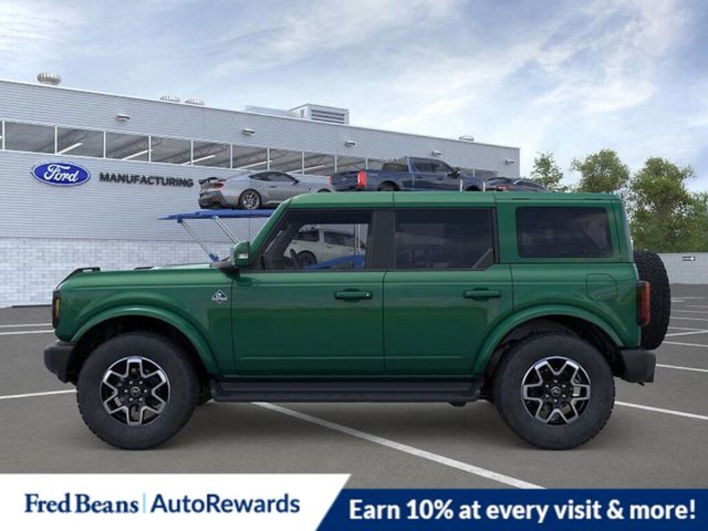 New 2025 Ford Bronco Outer Banks SUV