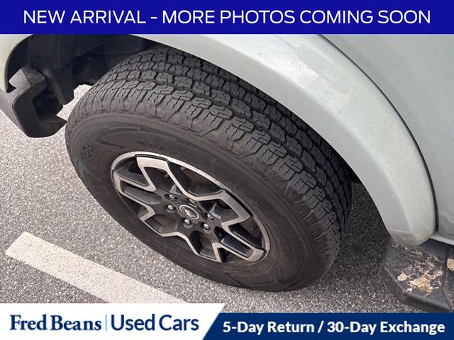 2022 Ford Bronco Outer Banks photo 2