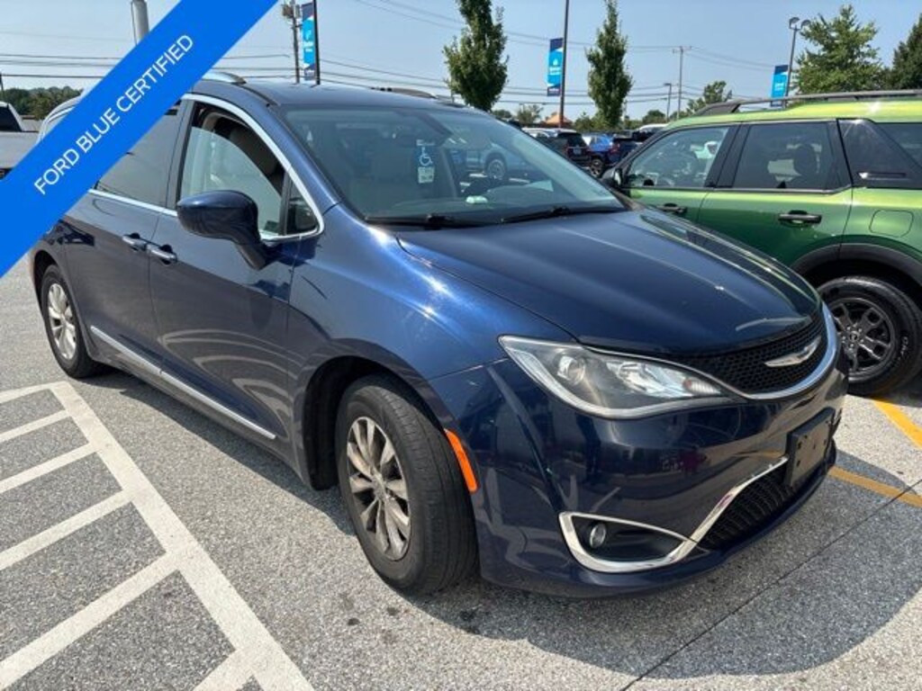 Certified 2018 Chrysler Pacifica Touring L Van
