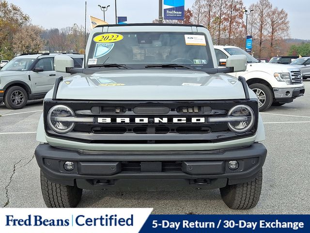 2022 Ford Bronco Outer Banks photo 3