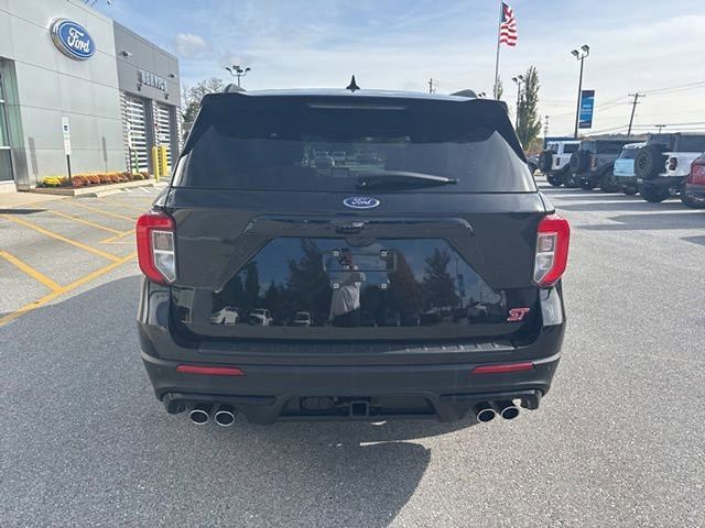 2022 Ford Explorer ST photo 4