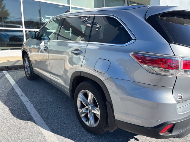 Used 2015 Toyota Highlander Limited Platinum V6 SUV