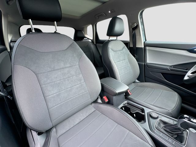 2022 Volkswagen Taos SE - Photo 35