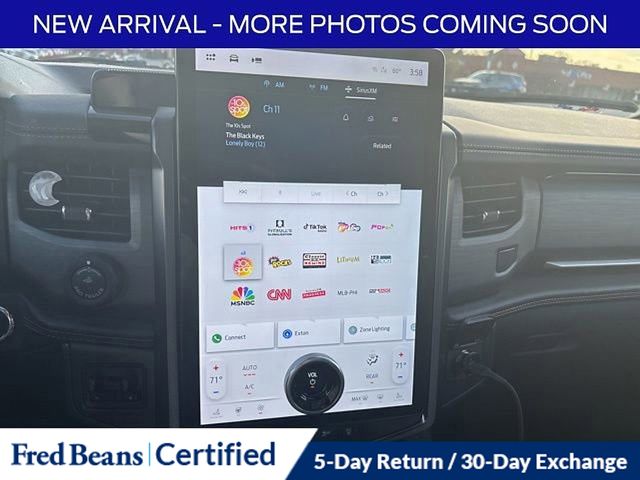 2022 Ford Expedition MAX Platinum photo 3