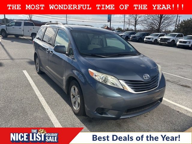 2017 Toyota Sienna 