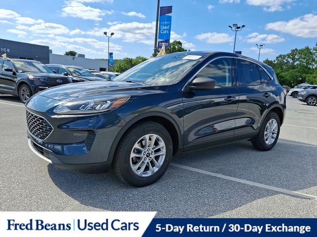 2022 Ford Escape SE photo 2