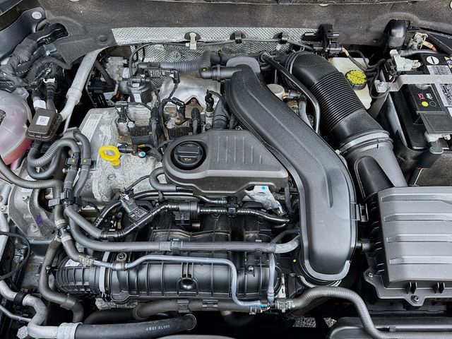 2022 Volkswagen Taos SE - Photo 37