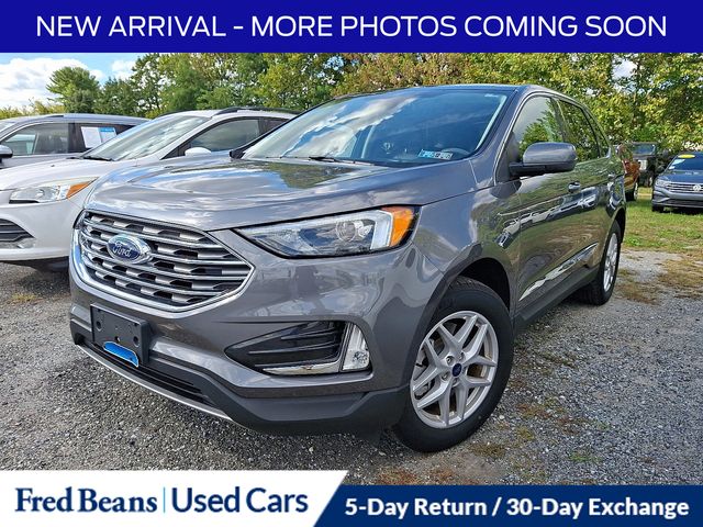 2022 Ford Edge SEL photo 3