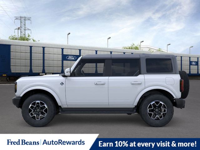 2025 Ford Bronco Outer Banks photo 3
