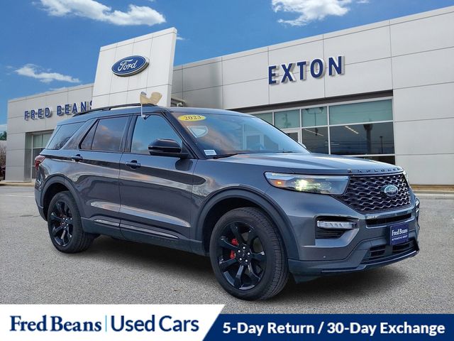 2023 Ford Explorer ST's photo