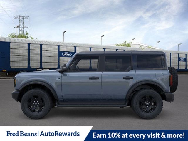 2025 Ford Bronco Outer Banks photo 3