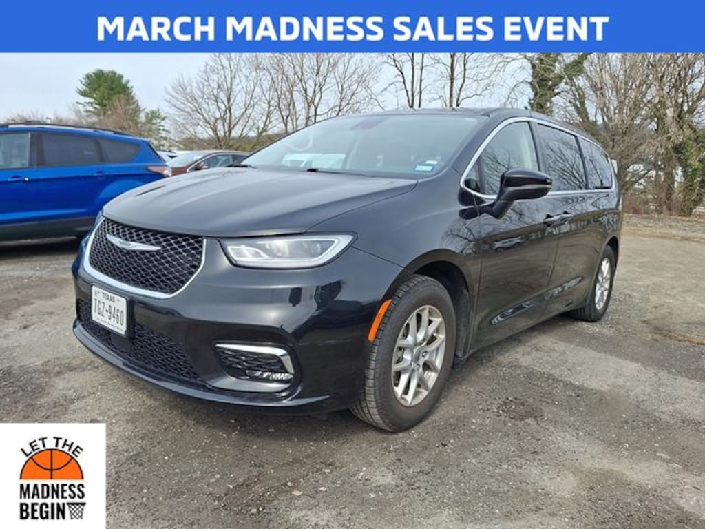 Certified 2023 Chrysler Pacifica Touring L Van Passenger Van