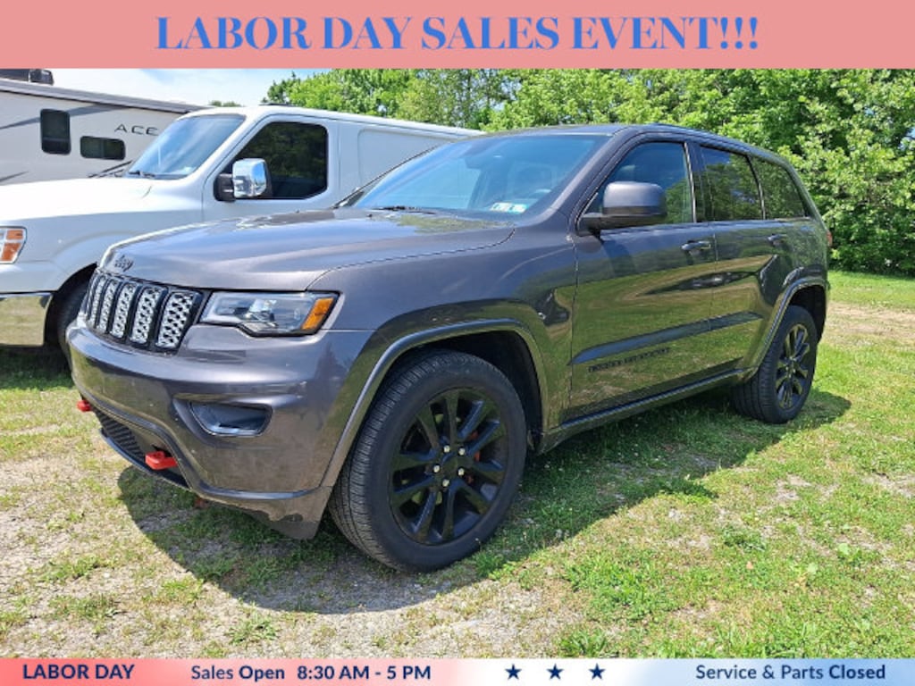 Used 2017 Jeep Grand Cherokee Altitude SUV