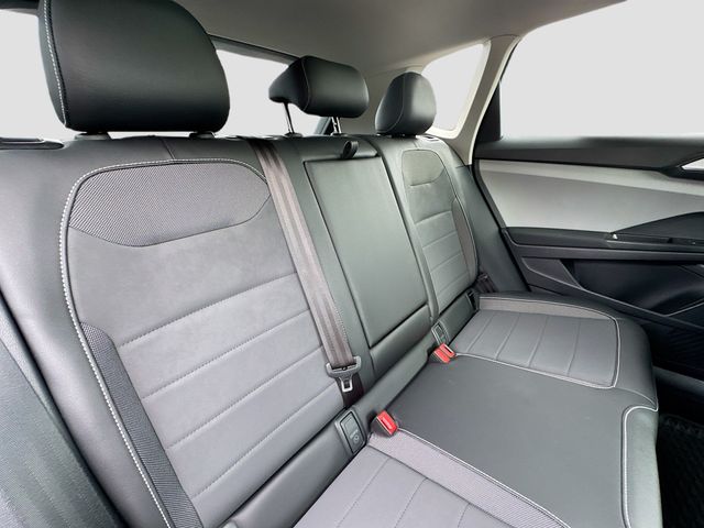2022 Volkswagen Taos SE - Photo 34