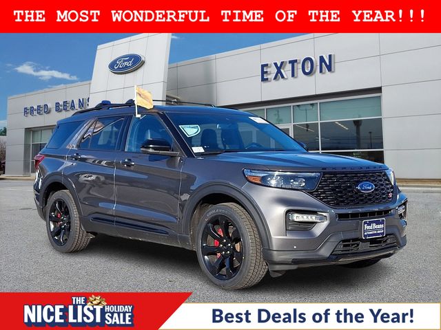 2022 Ford Explorer ST's photo