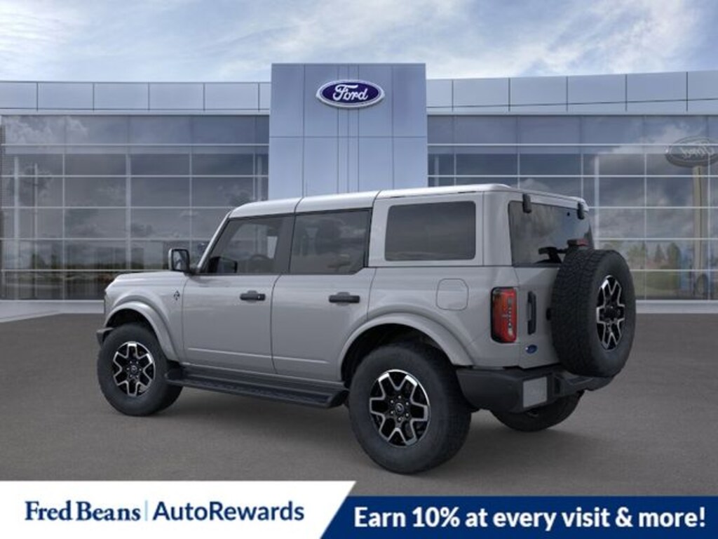 New 2026 Ford Bronco Outer Banks SUV