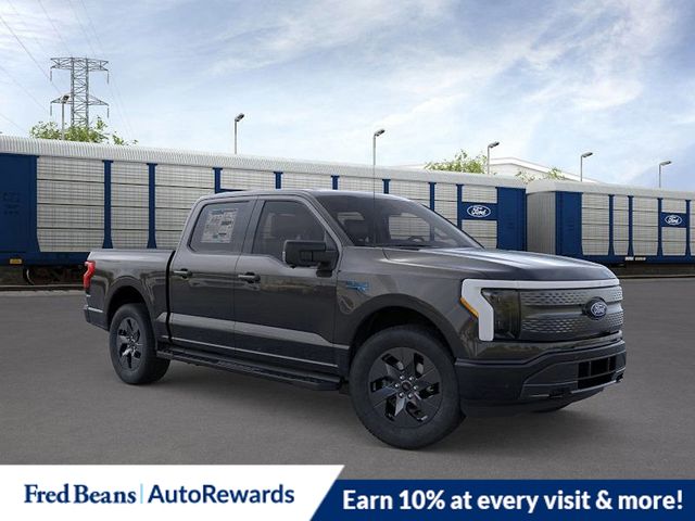 2025 Ford F-150 Lightning Flash's photo