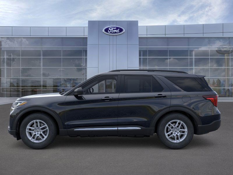 2025 Ford Explorer photo 4