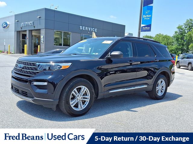 2023 Ford Explorer XLT photo 2