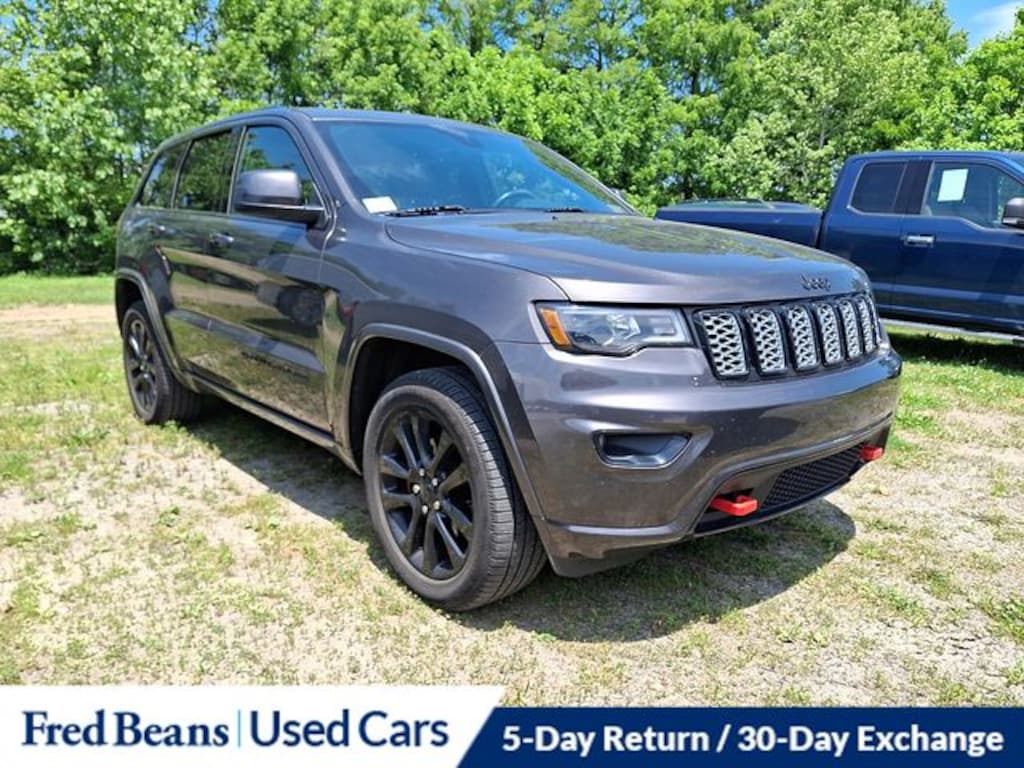 Certified 2017 Jeep Grand Cherokee Altitude SUV