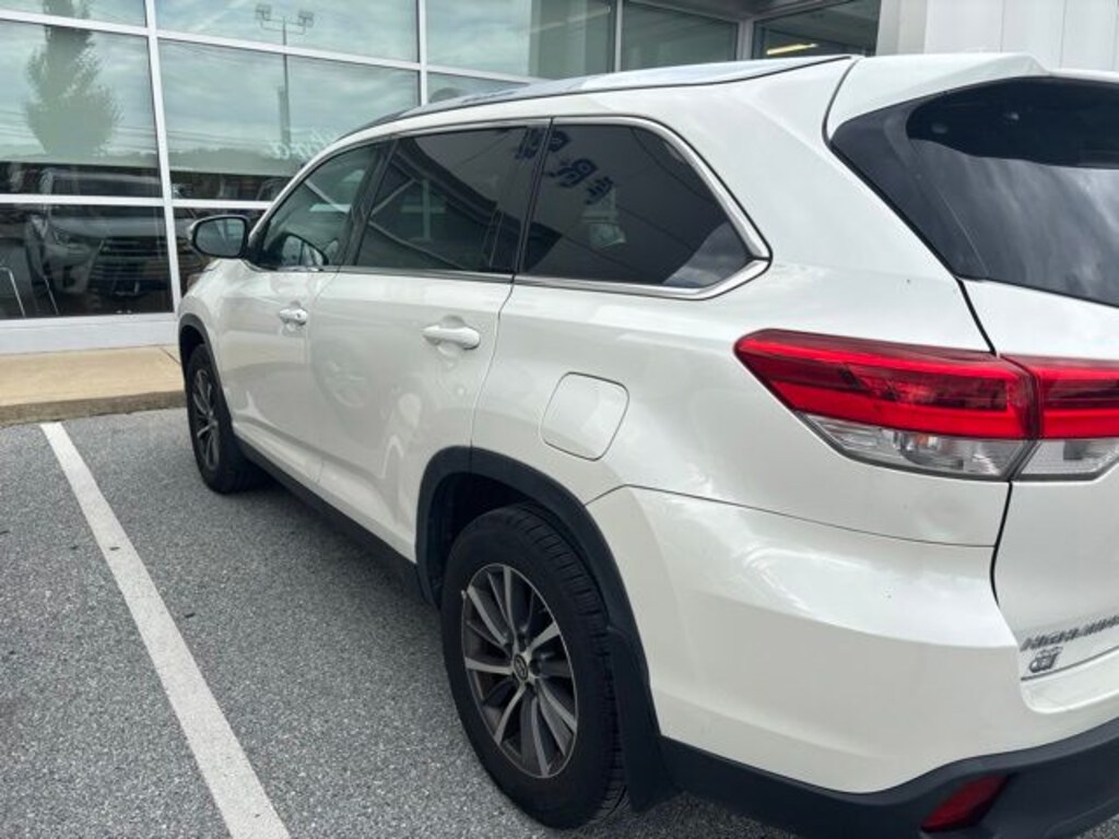 Used 2019 Toyota Highlander XLE SUV