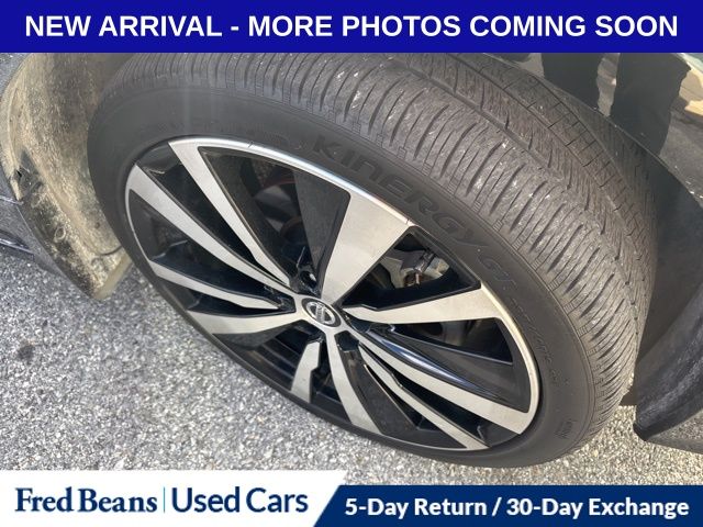 2019 Nissan Altima 2.5 SR photo 2