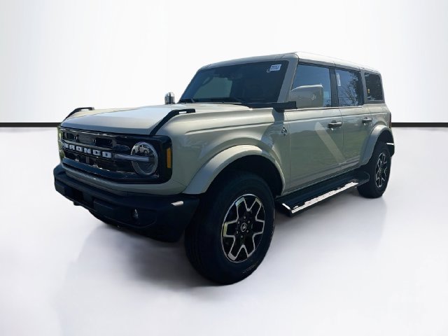 New 2026 Ford Bronco Outer Banks SUV
