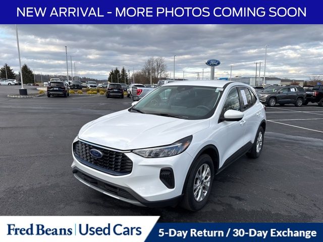 2023 Ford Escape Active photo 3