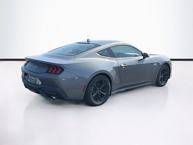 2026 Ford Mustang GT Fastback - Photo 10