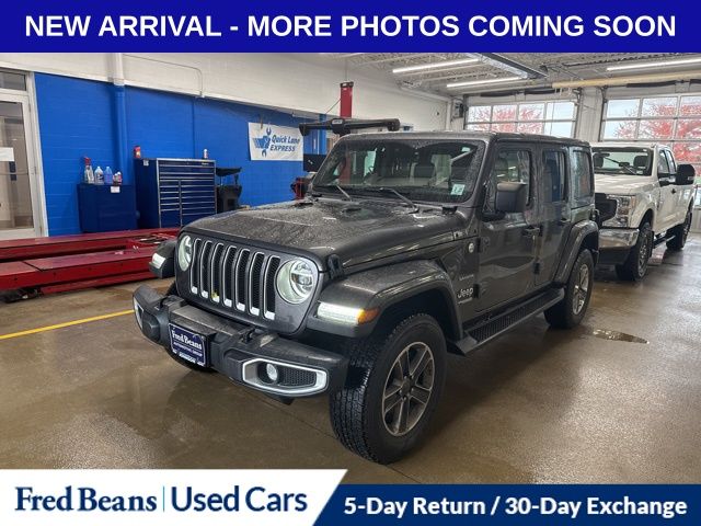 2022 Jeep Wrangler Unlimited Sahara photo 2