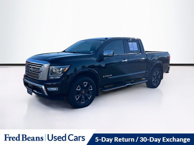 2021 Nissan Titan Platinum Reserve Crew Cab photo 3