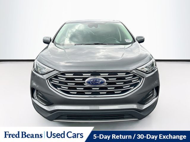 2022 Ford Edge SEL photo 2