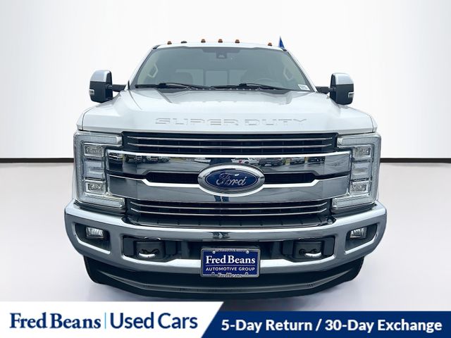 2017 Ford F-250 Lariat photo 2