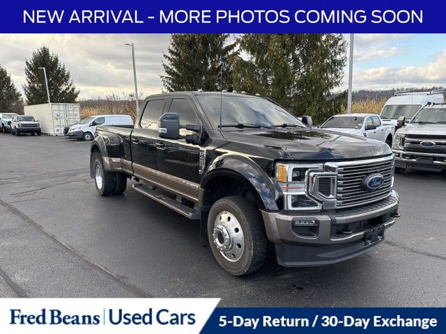 2022 Ford F-450 Super Duty King Ranch's photo
