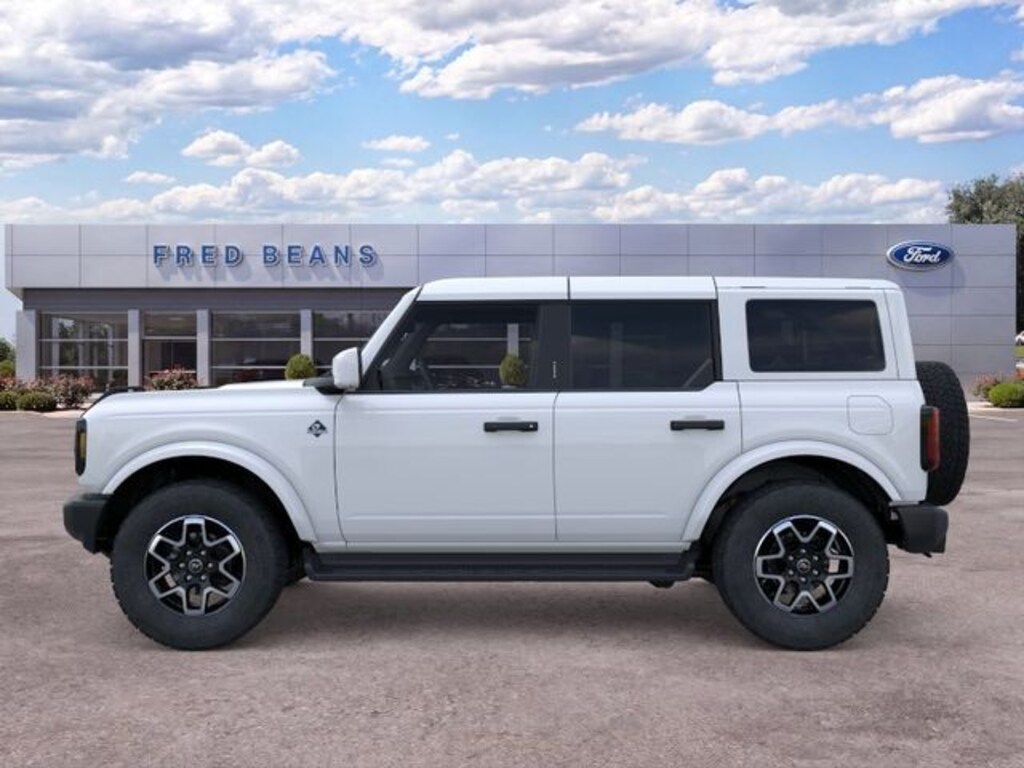 New 2026 Ford Bronco Outer Banks SUV